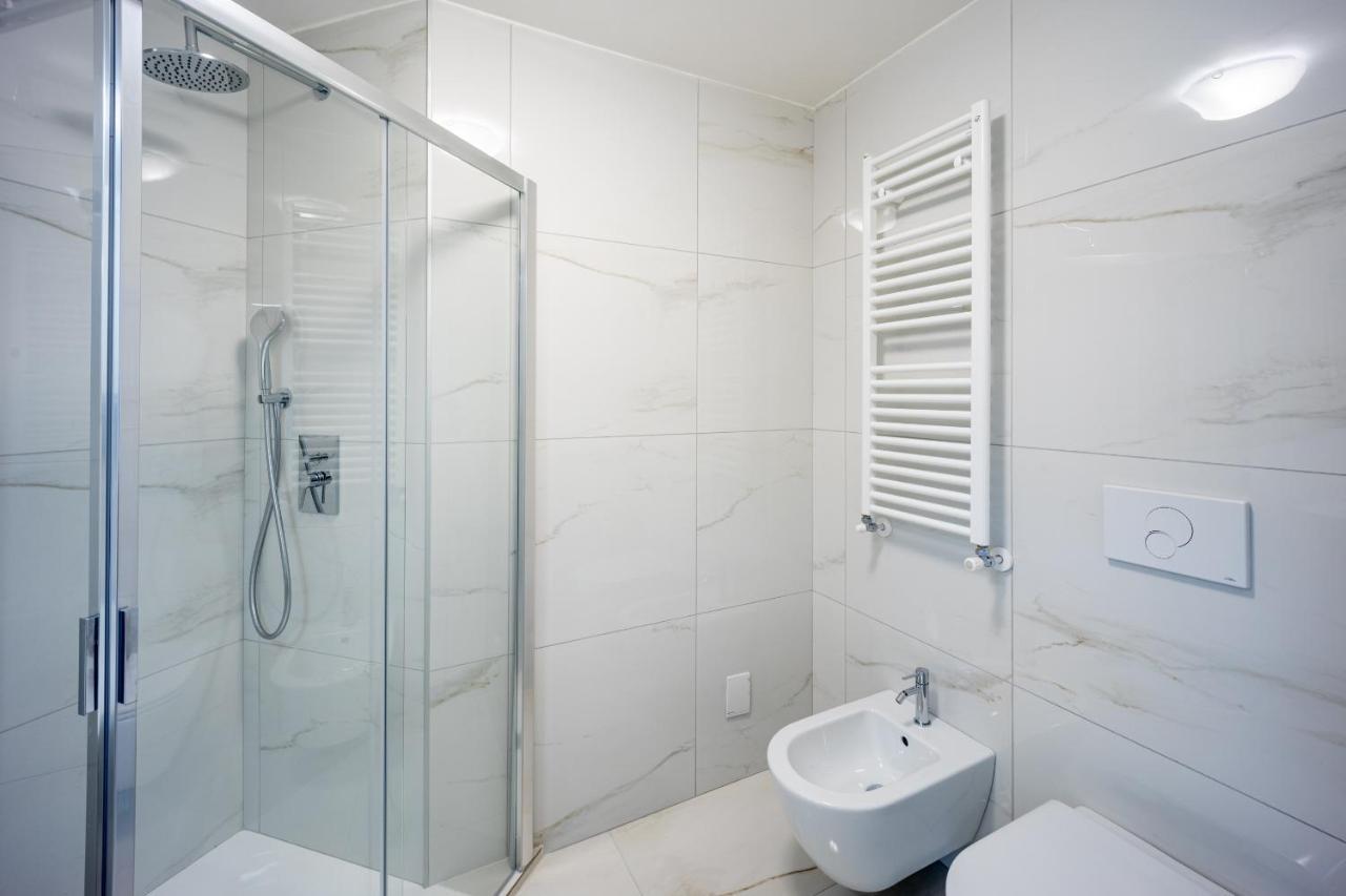 Aregai Marina Exclusive Seaside Apartments Santo Stefano al Mare Luaran gambar