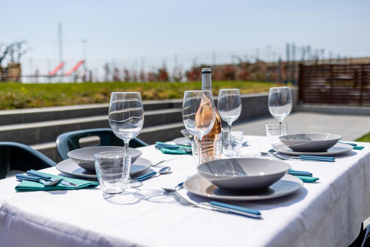 Aregai Marina Exclusive Seaside Apartments Santo Stefano al Mare Luaran gambar