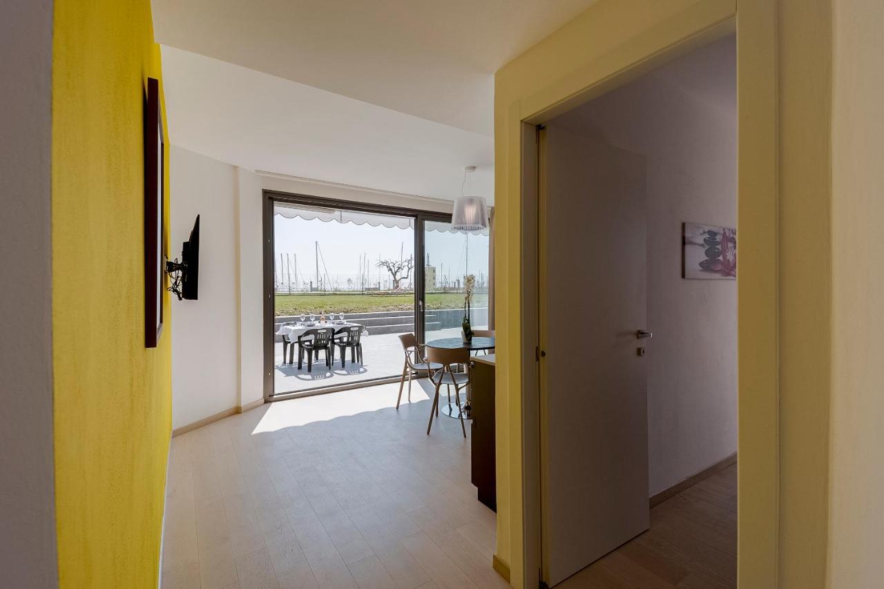 Aregai Marina Exclusive Seaside Apartments Santo Stefano al Mare Luaran gambar