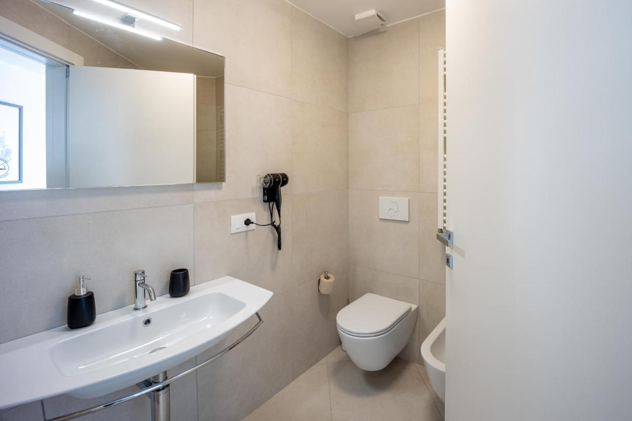 Aregai Marina Exclusive Seaside Apartments Santo Stefano al Mare Luaran gambar