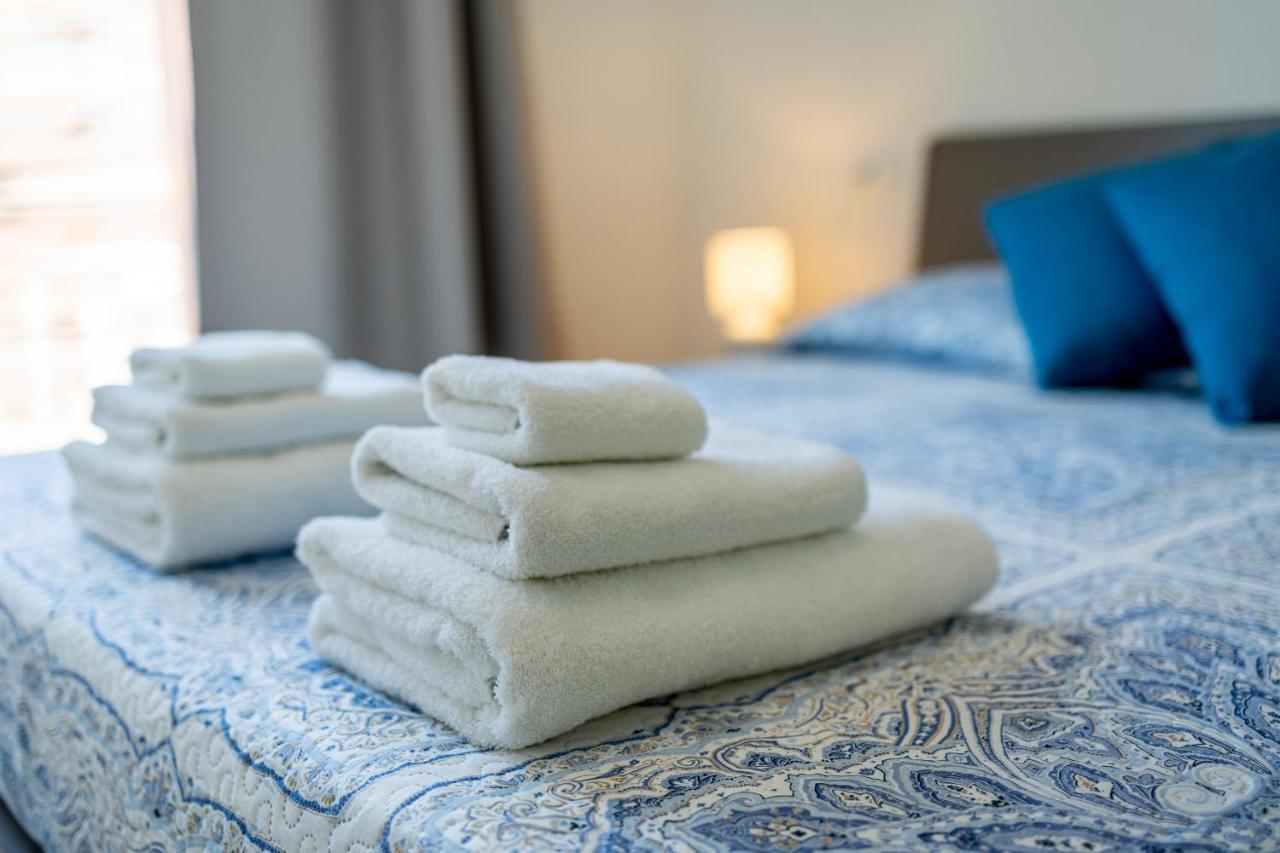 Aregai Marina Exclusive Seaside Apartments Santo Stefano al Mare Luaran gambar