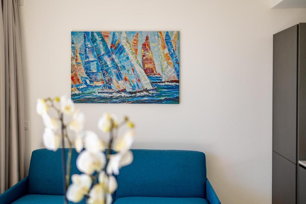 Aregai Marina Exclusive Seaside Apartments Santo Stefano al Mare Luaran gambar
