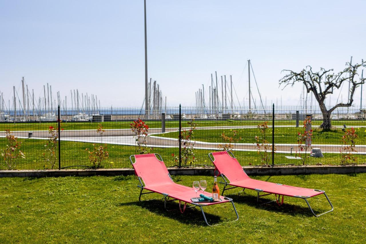 Aregai Marina Exclusive Seaside Apartments Santo Stefano al Mare Luaran gambar