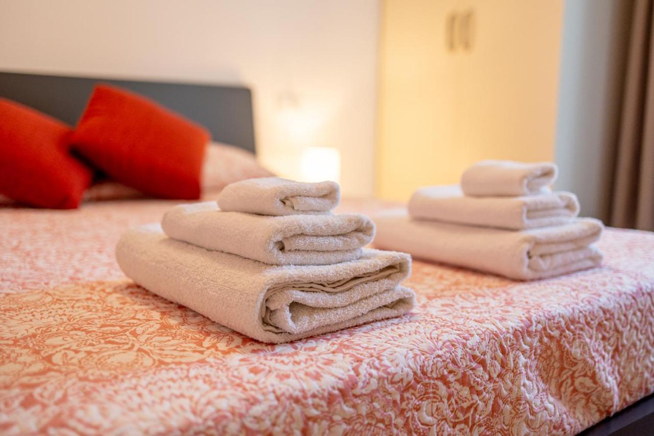 Aregai Marina Exclusive Seaside Apartments Santo Stefano al Mare Luaran gambar