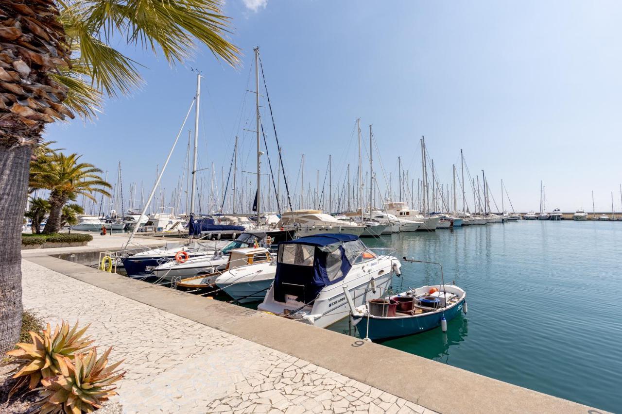 Aregai Marina Exclusive Seaside Apartments Santo Stefano al Mare Luaran gambar